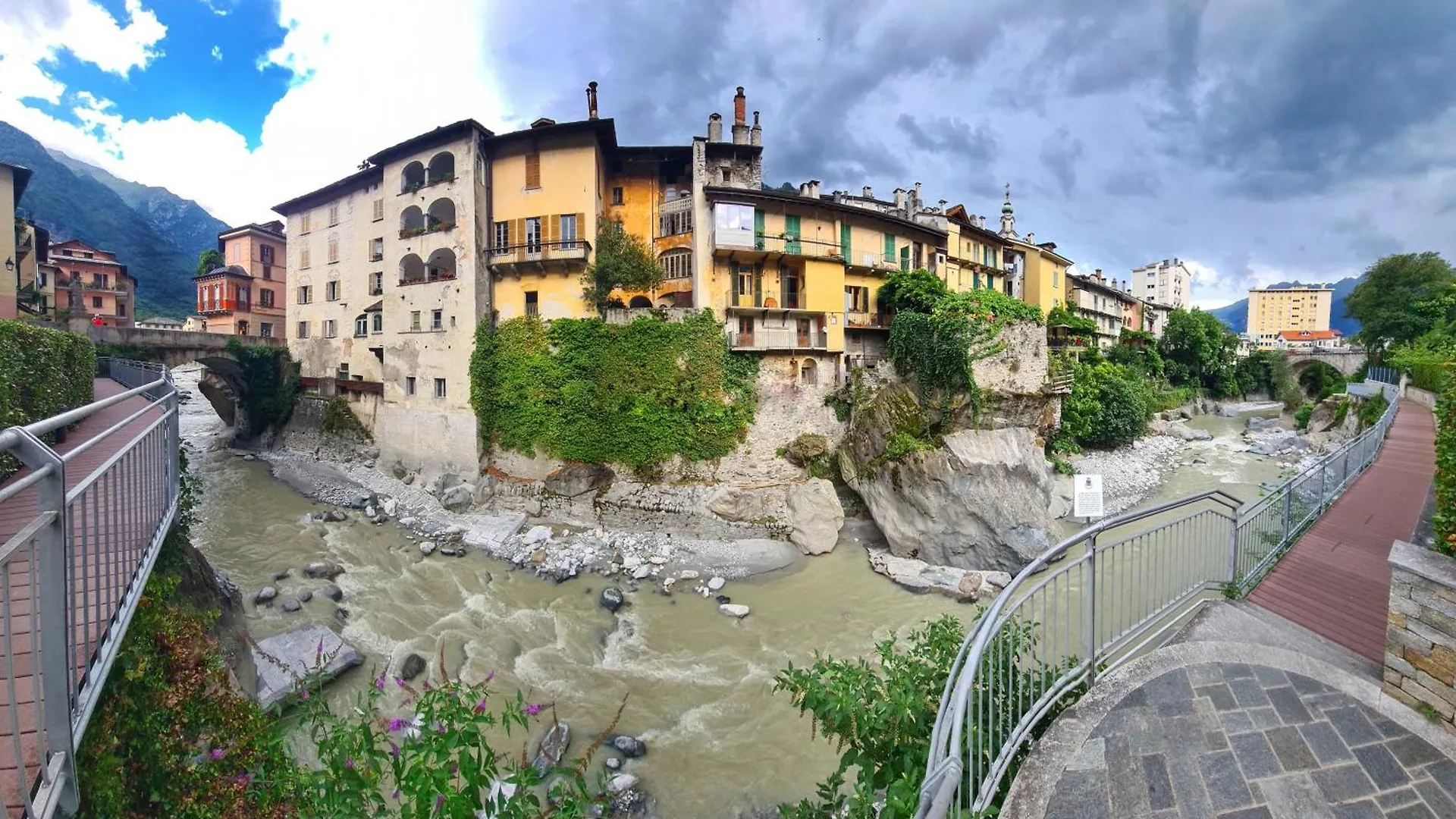 Homestay Casa Alce Apartment Chiavenna Italy